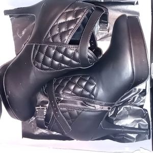 Size 11.5 Torrid black heeled bootie